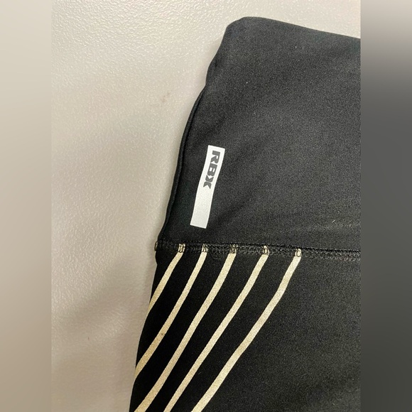 Women's RBX Cropped 19" Leggings Size Medium - Picture 4 of 5